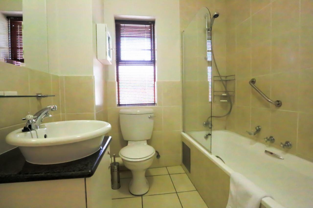 Westay Timessquare Apartments Sandton Bilik gambar